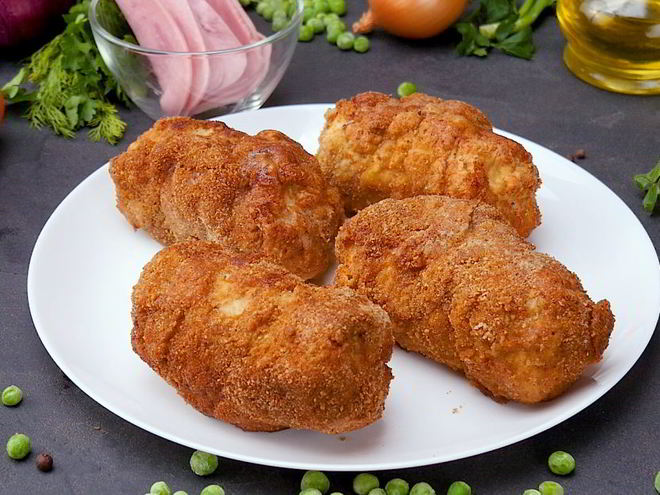 Рецепт зраз с ветчиной и горошком