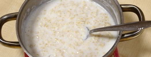 геркулесовая каша с бананом и орехами. Шаг 5