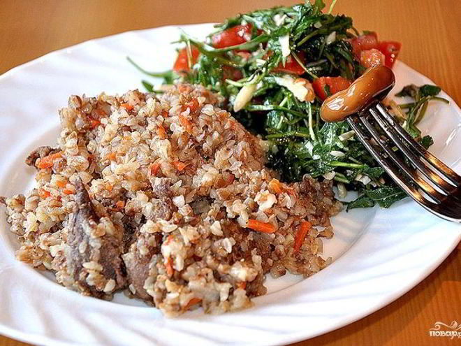 Рецепт гречки с тушенкой и грибами