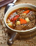 Гречка с тушеной пряной говядиной