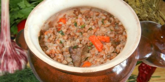 Гречка в горшочках с говядиной