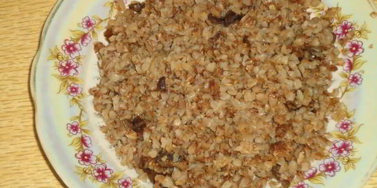 Гречневая каша рассыпчатая с грибами