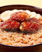 Гречневая каша с финиками и халвой