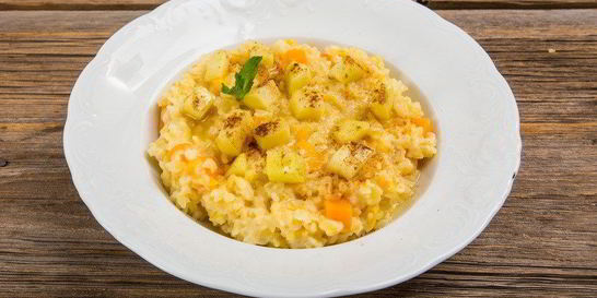 Каша из булгура с тыквой и яблоками