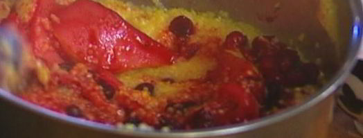 кукурузная каша с грушей, изюмом и клюквой. Шаг 7