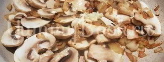 кукурузная каша с курицей и грибами. Шаг 6