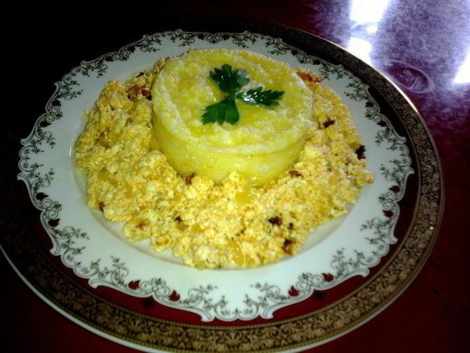 Рецепт мамалыги с жареным адыгейским сыром