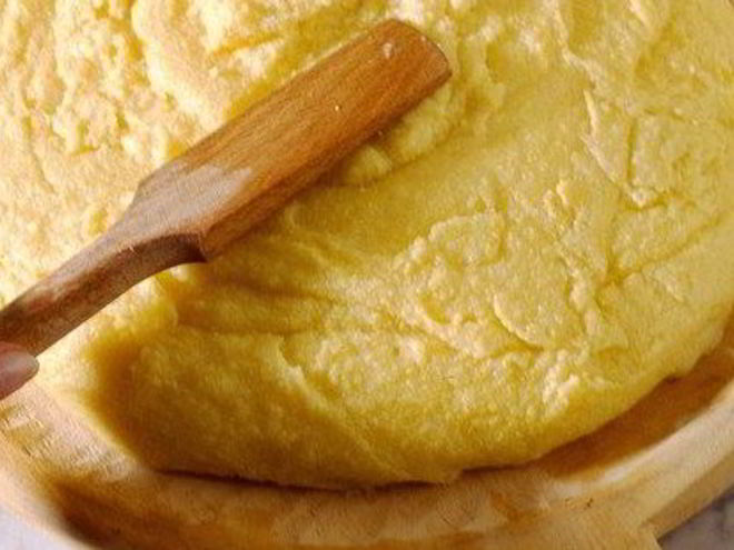 Рецепт поленты по-итальянски с горгонзолой и чесноком