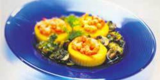 Полента с креветками