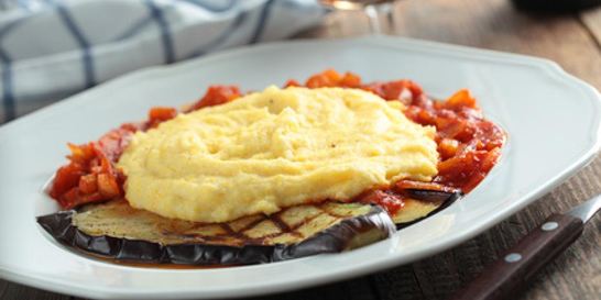 Полента с овощами