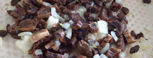 полента, жаренная с грибами и соусом дор блю. Шаг 6