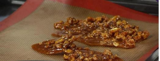 гурьевская каша с орехами, фруктами и изюмом. Шаг 8