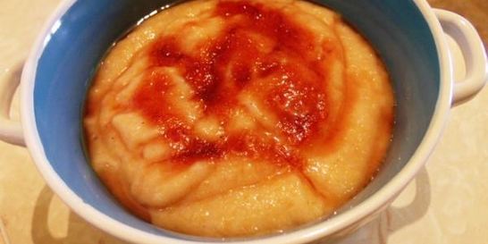 Каша манная с яблоками