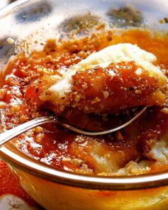 Манная каша с карамелью и орехами