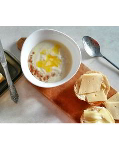 Манная каша с корицей