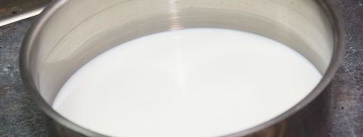 манная каша со свежей клубникой. Шаг 3