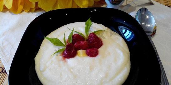 Манная каша в мультиварке на молоке и воде