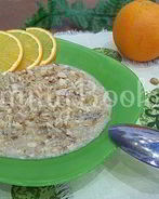 Овсяная каша с апельсином и арахисом