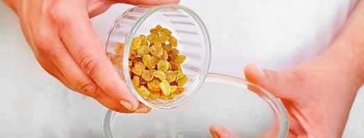 овсяная каша с изюмом и персиками. Шаг 4