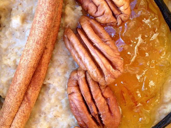 Рецепт овсяной каши с пряностями, пеканом и апельсиновым джемом