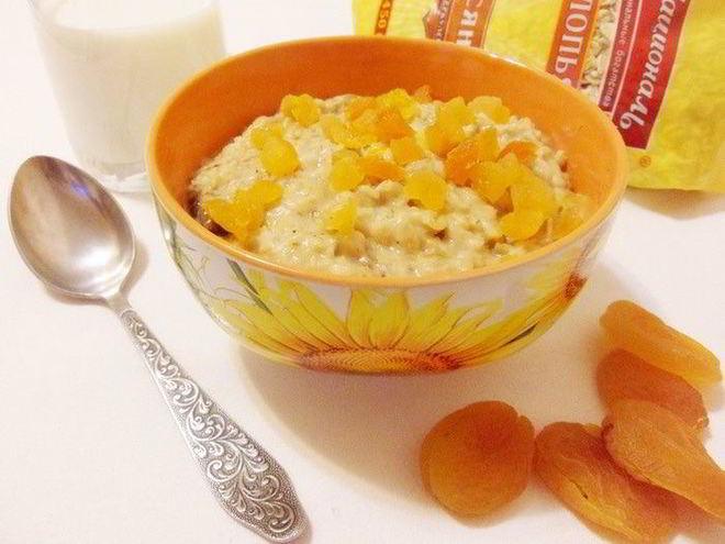 Рецепт овсяной каши с сухофруктами