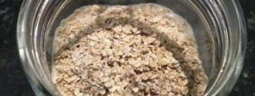 овсянка в банке с отрубями и фруктами. Шаг 3