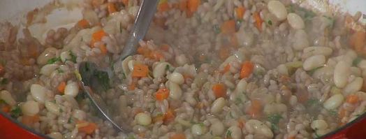 перловая каша с фасолью, тыквой и беконом. Шаг 13