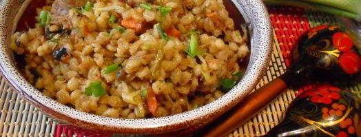 перловая каша с тушенкой, овощами и шампиньонами. Шаг 8