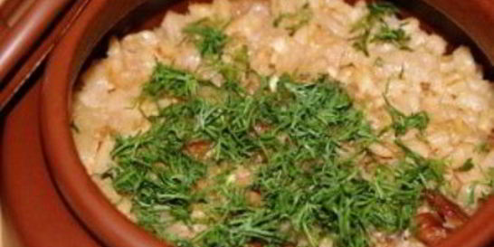 Перловка с мясом в горшочке