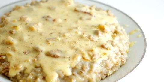 Перловка с соусом