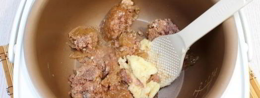 перловка с тушенкой в мультиварке. Шаг 7