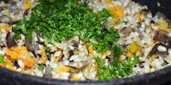 Перловка с вешенками