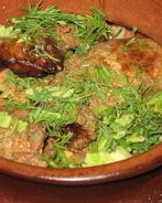 Перловка со свининой в горшочках