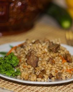 Перловка в духовке в горшочке с мясом говядины