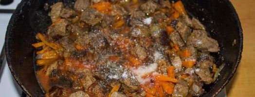 перловка в духовке в горшочке с мясом говядины. Шаг 12