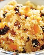 Пшенная каша с изюмом и творогом