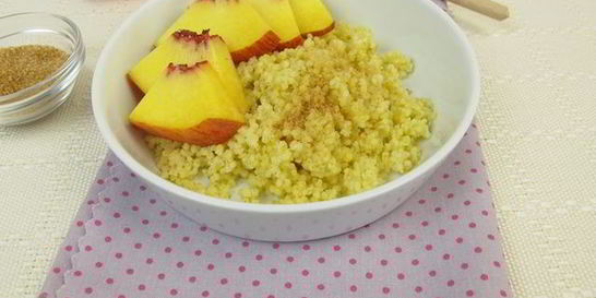 Пшенная каша с персиком и шоколадом
