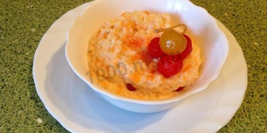 Пшенная каша с тыквой, корицей и вишней