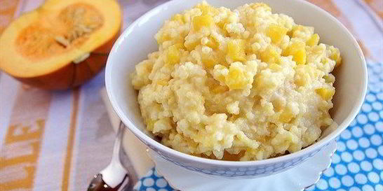 Пшенная каша с тыквой в горшочках