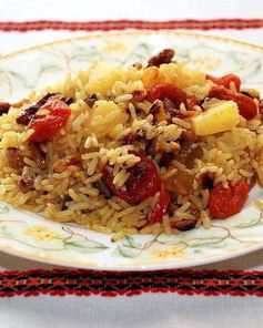 Постная рисовая каша с сухофруктами