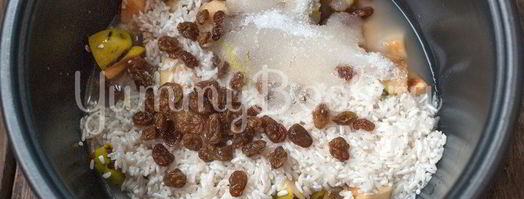 рисовая каша с айвой в мультиварке. Шаг 3