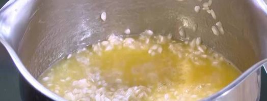 рисовая каша с белым шоколадом и запеченными персиками. Шаг 3