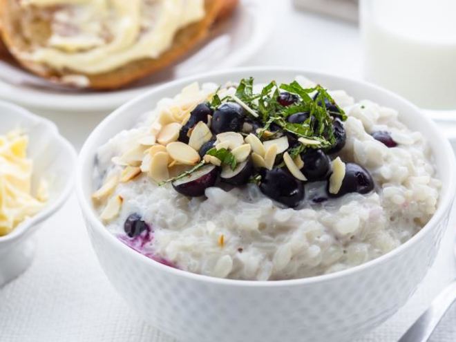 Рецепт рисовой каши с голубикой