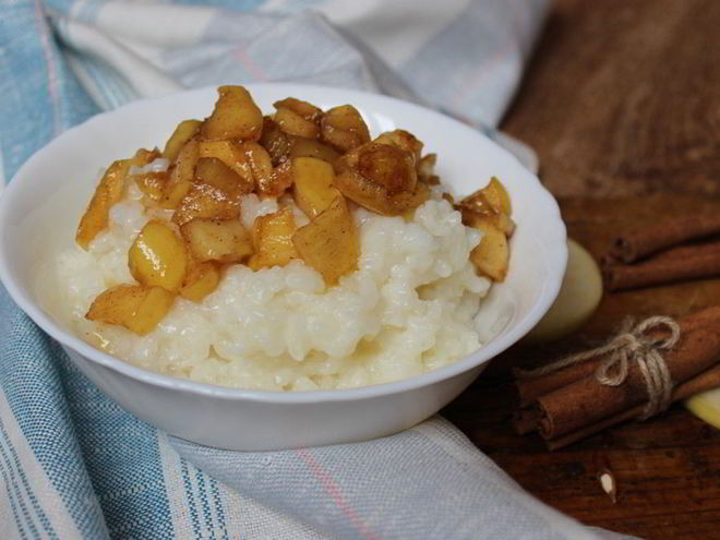 Рецепт рисовой каши с яблоками и корицей