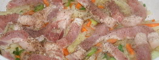 сытная рисовая каша со свининой и беконом на топленом сливочном масле. Шаг 3