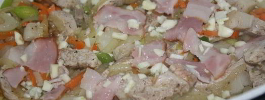 сытная рисовая каша со свининой и беконом на топленом сливочном масле. Шаг 4