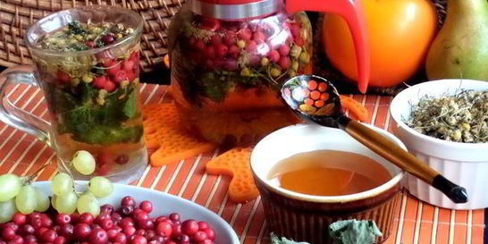 Бруснично-ромашковый чай с мятой