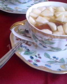 Чай с яблоками и корицей