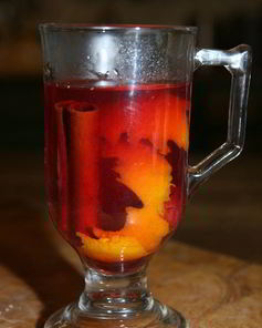 Вишневый чай с медом, апельсиновой цедрой и пряностями