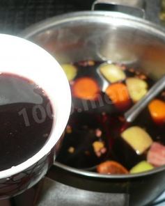 Глинтвейн с приправой Магги и фруктами